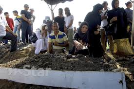 Orang yang semakin banyak menemui masalah tentu ia dituntut untuk. Hebatnya Sabar 90 Kali Disebut Dalam Al Quran Allah Sediakan Mahligai Bawahnya Mengalir Air Sungai Ad Din Mstar