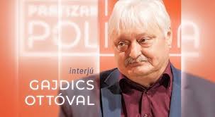A karc fm és a szabad föld főszerkesztője úgy fogalmazott, amit bangóné művelt, majd ahogy ujhelyi ráerősített, úgy soha. Gajdics Otto Versszavalasig Fajulo Interjut Adott Gulyas Martonnak