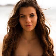 Jade Evans's Instagram, Twitter & Facebook