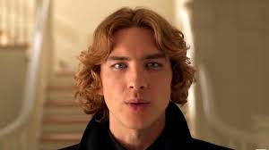 American Horror Stroy: Apocalypse: Fire And Reign