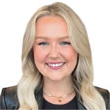 Debra Speakman's Instagram, Twitter & Facebook