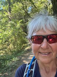 I lost my good Oakley Sunglasses today between Sarria and Portomarin 😥. I  am pretty sure I still had them in Mercadoiro where we stopped for a break  and because they fit