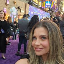 WHAT A NIGHT!! Tonight I got to celebrate all the hard work a whole bunch  of wonderful people have put into making Wizards Beyond Waverly Place the  fantastic show it is. I