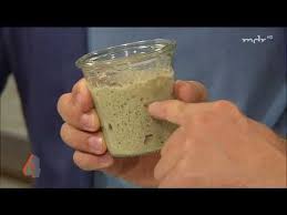 So Gelingt Der Sauerteig Zum Brot Backen Mdr Um 4 Mdr Youtube Sauerteig Brot Backen Teig