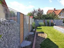 16 Gartenzaun Holz Und Stein Garten Gestaltung Gartengestaltung Gartenstuhl Kinder Geniale Tricks Id In 2020 Gartengestaltung Zaun Garten Sichtschutzwand Garten