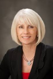 Wells Fargo names Tracy Curtis as Oregon, southwest Washington president