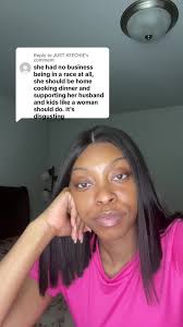 Dad Pushes Kids at Mom in Marathon Smallest Man Who Ever Lived