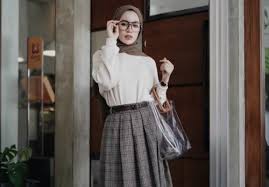Jul 14, 2021 · is gray paint going out of style 2019 wanita malam pertama : 10 Rekomendasi Rok Yang Bisa Dipadukan Dengan Hijab Ini Tak Boleh Dilewatkan Begitu Saja 2019