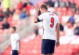Soutiens les trois lions avec notre sélection de maillots, shorts, pantalons de foot officiels de l'équipe anglaise. I5xmhag2gs Nmm