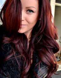 Red hair may be bold, but auburn is its rich, super flattering cousin. Dark Auburn Hair Dye Loreal Color Jpg 600 769 Pixels Hair Styles Dark Auburn Hair Color Hair Color Mahogany