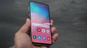 It features 128 gb of expandable storage, a 6.7 inch 1080p screen on a plastic frame, and a 4,500 mah battery. Samsung Sold Over 1 Million Units Of Galaxy S10 5g In South Korea Report Technology News The Indian Express