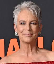 Jamie Lee Curtis Gives Oscar Trophy “They/Them” Pronouns To Honor Son Who  Identifies As Trans Furry