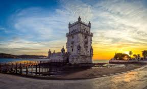 Situat la distanță mare de nucleele urbane actuale, cu puternic atașament față de portugalia, belem recunoaște independența braziliei față de portugalia pe 15 august 1823, aproape un an după proclamare. Zabytki Lizbony Portugalia Thailand Trip Org