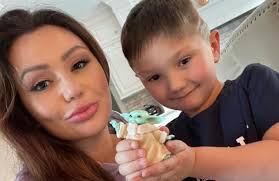 All the jersey shore mother's day post reminded me how amazing everyone  turned out as a mother. ( And you already know Lauren is going to be  amazing, I don't need that