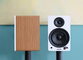 Fluance Ai60 Powered Bookshelf Speakers Review Hometheaterhifi Com Speaker Bookshelf Speakers Bookshelves