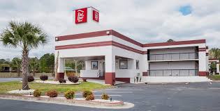 At red roof inn walterboro, you stay happy, your pet stays free. Red Roof Inn Walterboro South Carolina Hotel Near Slave Relics Museum