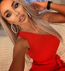 Lansata in 2010 si cumparata de facebook in 2012, instagram are astazi peste un miliard de conturi active lunar. Bianca Dragusanu Biancadragusanu18 Instagram Photos And Videos Crystal Fashion Beauty Model
