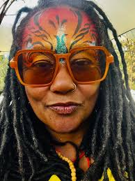 I went to the woods + PLAYED like a large child. It was some much needed  medicine.☀️ #gangsterOFjoy #exitTHEmaze #MAgyver