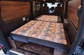 伊勢谷友介200系ハイエース全貌を公開 ベッドキット編 トランポ ハイエース他 内装設計 カスタム施工 製造販売 オグショー do blog ドゥブログ ハイエース ハイエース 内装 ハイエース ベッド