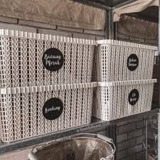 Lihat rangkaian dapur kami yang membolehkan anda menemui penyelesaian pintar dan reka bentuk dapur yang moden, daripada perkakas hinggalah pencahayaan! Cara Susun Barang Dapur Tanpa Kabinet Rumah Sewa Hasilnya Terbukti Cantik Mingguan Wanita