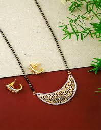 Available in gold and diamond. Short Mangalsutra Designs Buy Latest Short Mini Mangalsutra Online Anuradha Art Jewellery