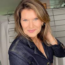 Please welcome Anita Birchmeier, Owner at Anita Birchmeier, Corporate  Meetings and Incentives.