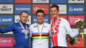 Les championnats du monde de cyclisme sur route 2020, 87ème édition des championnats du monde de cyclisme sur route, auront lieu du 24 au 27 septembre 2020 à ces championnats du monde verront la participation des 50 meilleures sélections mondiales, selon le classement 2019/2020. Pedersen Cree La Surprise Et Decroche L Arc En Ciel Sous La Pluie Battante D Harrogate Van Avermaet 8e