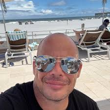 Hi everyone! I'm organizing my third trip to Scotland, but it'll be my  first time staying in Inverness. I'll be there for almost two weeks, and  I'd love some advice from people