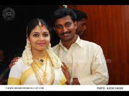 Ambili devi is a south indian actress who appears in malayalam films & serials. Sthreepadham Actress Ambili Devi Marriage Youtube