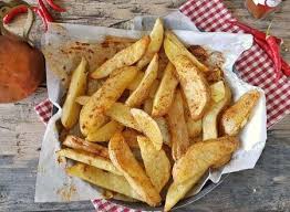 Ecco un contorno sfizioso e saporito, le patate aromatizzate con paprika al forno. Patate Alla Paprika Al Forno Croccanti Idee Alimentari Ricette Patate Al Forno Croccanti