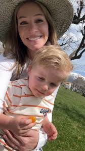 Ashley Nicholes (@hustleathomemom) • Instagram photos and videos