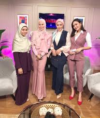 Let's discover, how rich is rebecca nur al islam in this year? Rebecca Nur Al Islam Kahwin