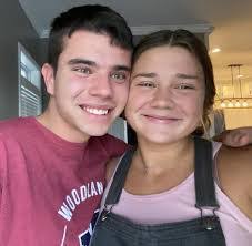 Alexis Bagley's Instagram, Twitter & Facebook