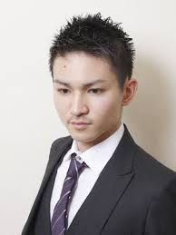 丸顔 ショートヘア メンズ特集 メンズファッションメディア otokomae メンズ ヘアスタイル おしゃれ坊主 髪型 ショート メンズ