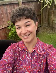 LOOKING FOR A ROOM TO RENT IN WELLINGTON (NOV TO MARCH/APRIL)** Kia ora!  I'm a 35-year-old hospitality/customer service professional from the UK,  here