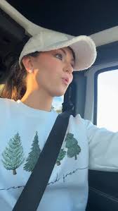 Had a blast at J&A Racing’s Surf-N-Santa 5 miler! From the fellow jolly  runners, to the lights along the boardwalk, to the roadside music, the  hydration station volunteers, the GINGERBREAD COOKIES ...