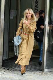 W studiu miały zupełnie inne stylizacje, a po nagraniach ubrały się tak, jak lubią. Agnieszka Wozniak Starak W Dzien Dobry Tvn Stylizacje Boho Zdjecia Moda