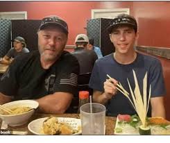 Chúng ta biết gì về Tyler Robinson và gia đình - Amber Jones Robinson và  Matthew Robinson. - Hoa Kỳ Ngày Nay - Việt Báo Foundation – A Nonprofit 501  (c)(3) Organization