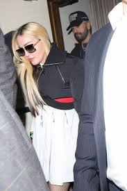 Folgen sie diesem/dieser künstler/in und wir informieren. Madonna Leaves Delilah In West Hollywood 01 13 2022 Hawtcelebs