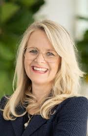 Vanessa Jansen's Instagram, Twitter & Facebook