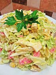 салат с пекинской капустой и красной рыбой и сухариками Krabovyj Salat S Pekinskoj Kapustoj Poshagovyj Recept S Foto Na Sajte Gotovim Doma