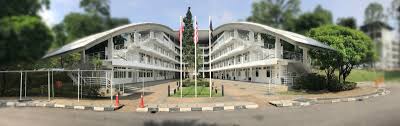 Fakulti ini mempunyai seramai 168 staf termasuk 110 staf akademik dan 58 staf bukan akademik. Behind The Truth Possibilities Study Di Universiti Malaya Um Fakulti Ekonomi Dan Pentadbiran Um