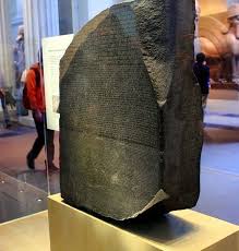 On This Day In 1799 The Rosetta Stone A Tablet With Hieroglyphic Translations Into Greek Was Found In Egypt How Many Of Y Rosetta Stone Egypt Hieroglyphics