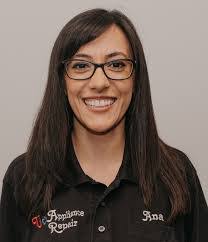 Ramona Tompkins's Instagram, Twitter & Facebook