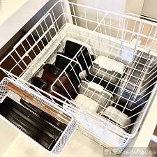100均活用アイデア キッチンの深い引き出しを２段にして収納力アップ 家がどんどん好きになる 整理収納 diy 生活便利アイテム システムキッチン 収納 引き出し インテリア 収納 引き出し
