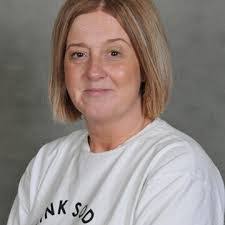 Tara Fletcher's Instagram, Twitter & Facebook