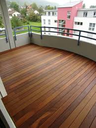 Aussenparkett Schone Hochwertige Bodenbelage Fur Den Balkon Bodenbelag Balkon Boden Fur Balkon Balkonbelag