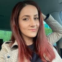 100+ profiluri „Mera”