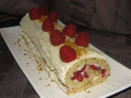Buche Roulee Pistache Chocolat Blanc Et Framboise Aurelie Cuisine