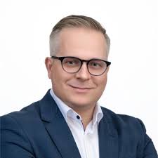 Thank you RBC for a great 20 years celebrated yesterday with wonderful  colleagues! I would be an accident banker, and wouldn't change a single  part of the journey! I have met amazing